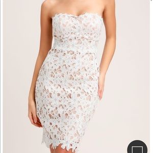 Lulu’s White Lace Strapless Bodycon Dress